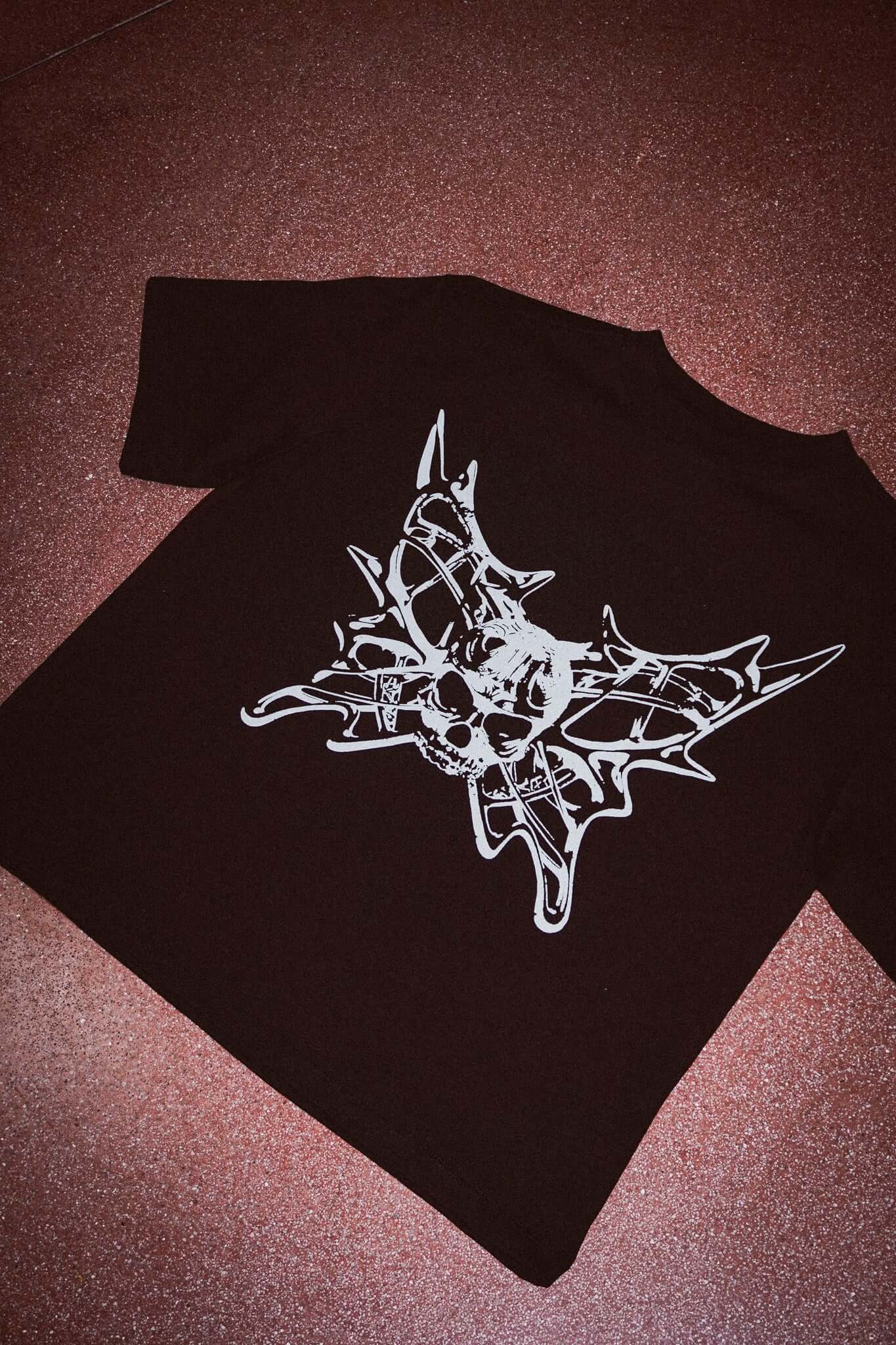 SKELETON TEE CON STAMPA SERIGRAFICA RIGONFIATA