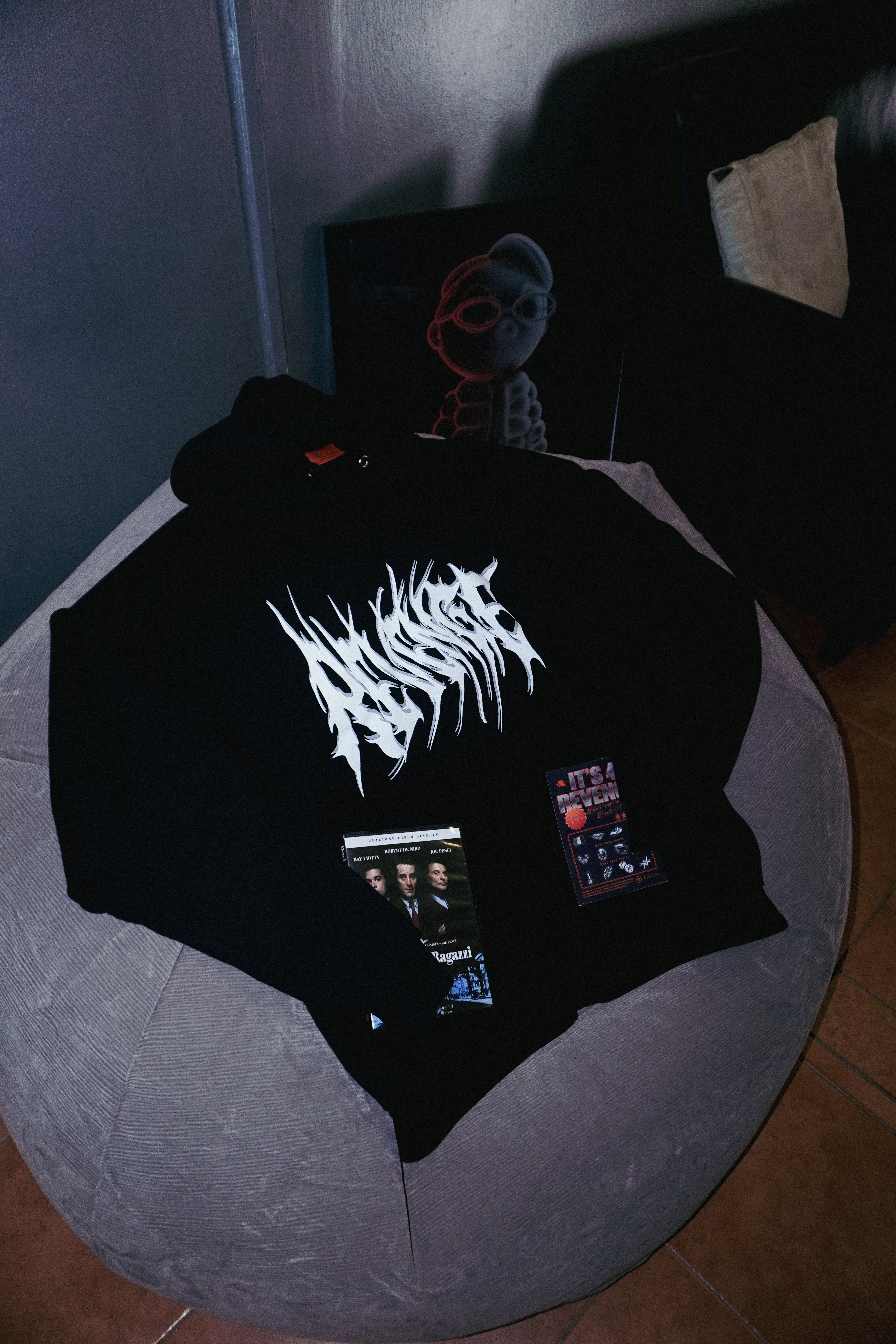 DISTORT HOODIE CON STAMPA SERIGRAFICA (Regular Fit)